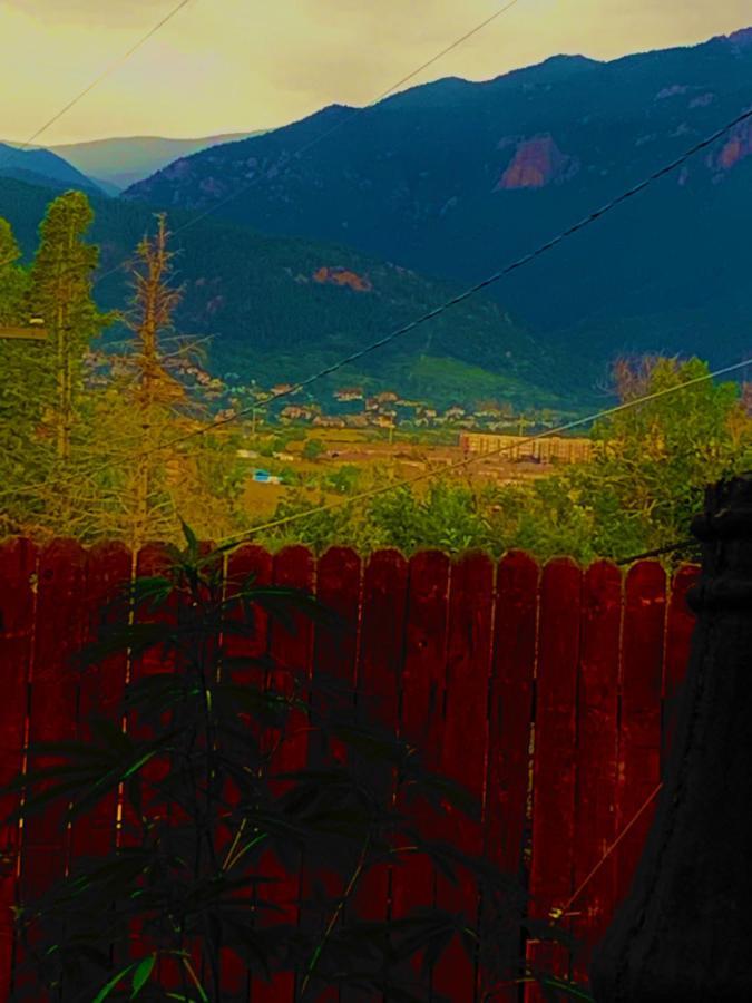 Mystic Portal 420 Guesthouse Colorado Springs Eksteriør billede